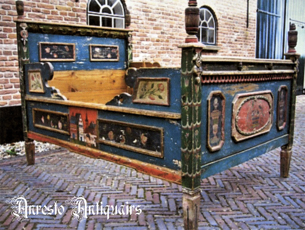 Extra Legende Van toepassing Exclusief antiek houten bed, antiek beschilderd houten bed