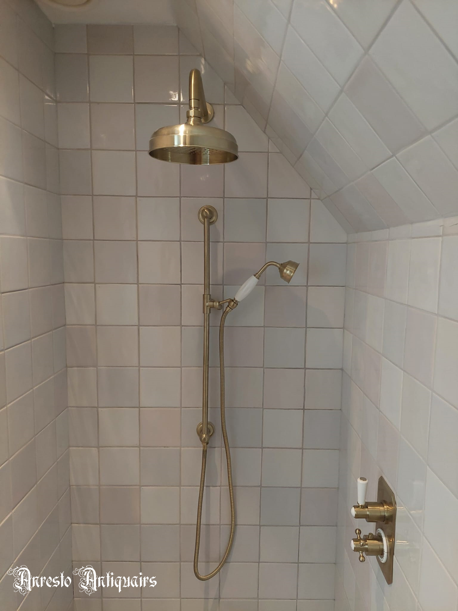 Engelse thermostatische douchekraan