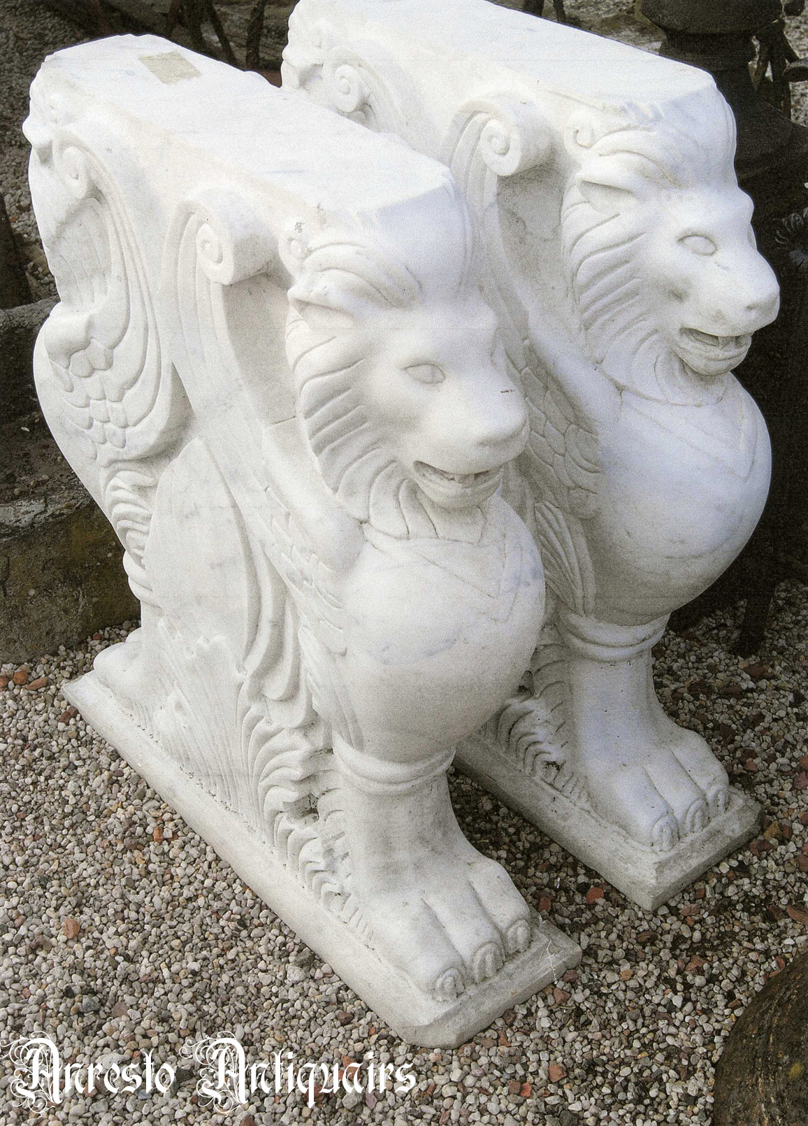  Neorenaissance Carrara marmeren leeuwen met tafelblad